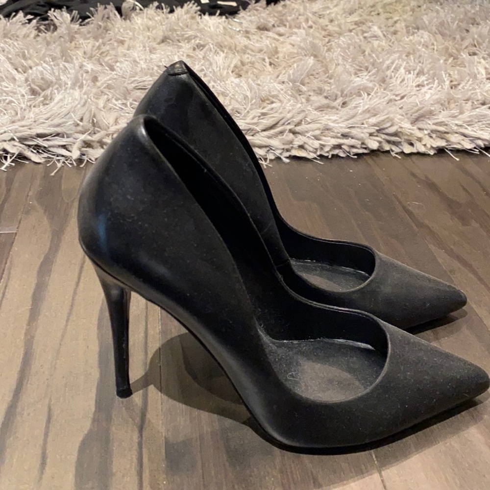 Steeve Madden black heels